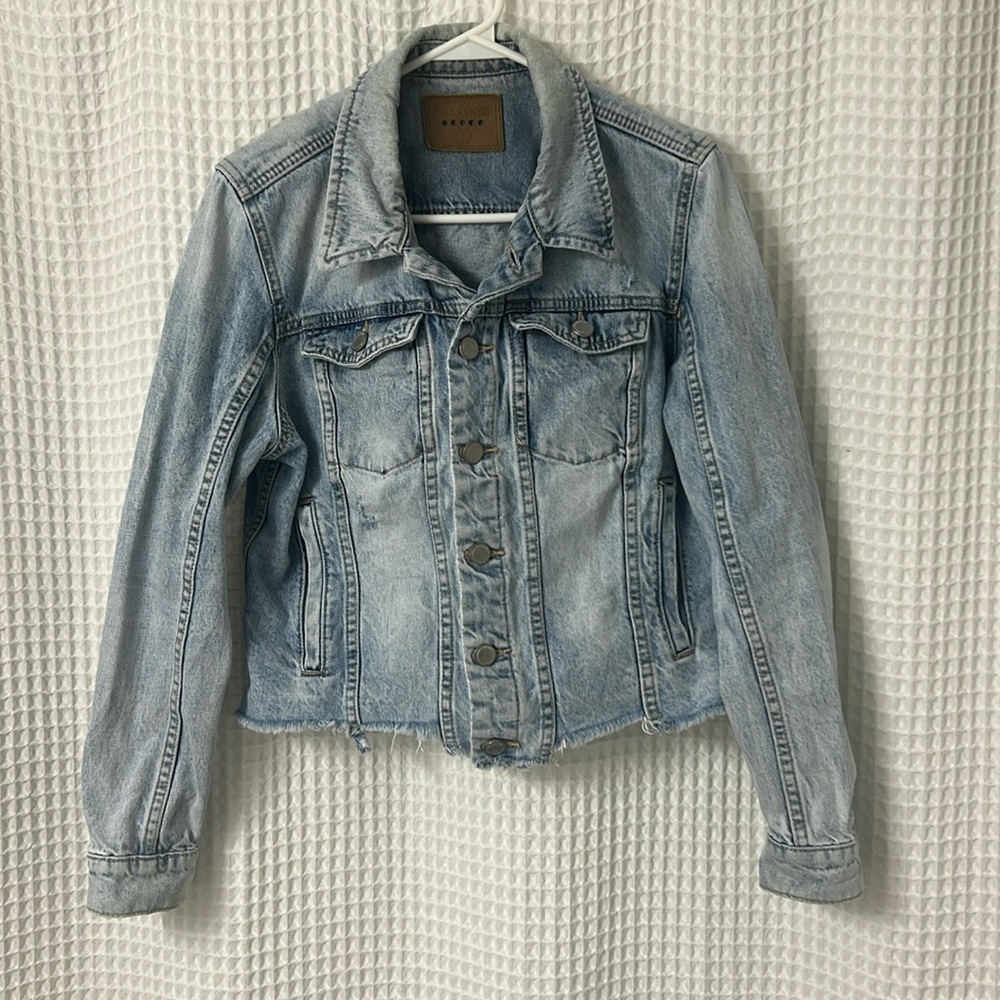 BlankNYC Distressed Cropped Denim Jean Jacket in Light Blue Large